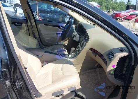 2003 Volvo S60 2.4 из США, поврежденный, VIN YV1RS61T632236720